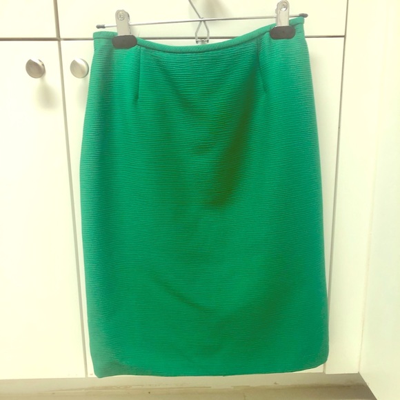 Tahari Woman Dresses & Skirts - ✨BUNDLE DEAL 3/$30 Tahari ASL Kelly Green Skirt